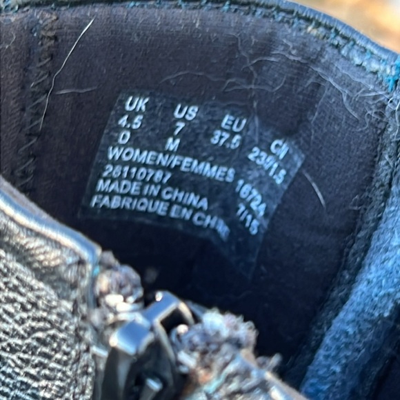 Clarks Booties Women’s Size 7 - Picture 4 of 14